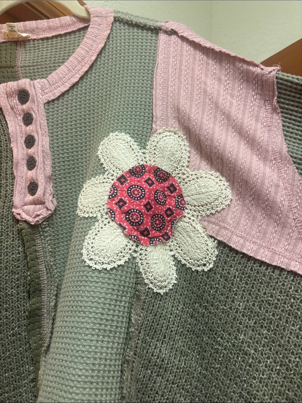 POL Patchwork Waffle-Knit Sweater in Olive & Pink - Picture 3 of 8